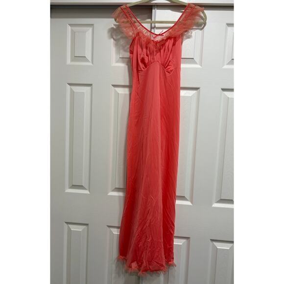 Carter's Other - Vintage Carter's Du Pont Nylon Night Gown Slip Pink size XS Sleepwear Ruffles
